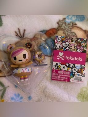 Tokidoki Donutella mini blind bag figure